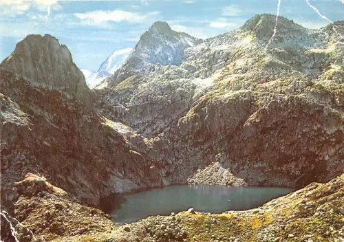 BR2142 Sites Pyreneens l etang d Aube et la Dent de Mede france