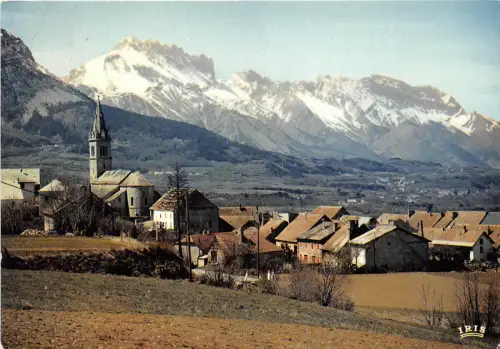 BR14842 Saint Laurent du Cros le village domine par le Pic de Chailol france