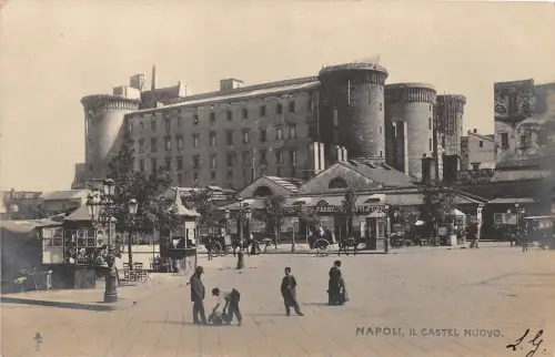 B93148 napoli il castel nuovo italy