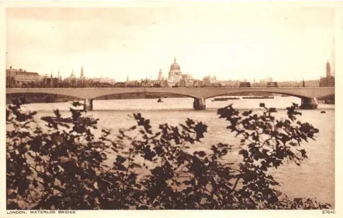 BR58782 waterloo bridge london uk