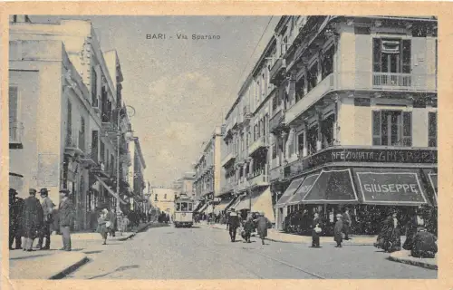 b76219 Italien Bari Via Sparano animiert siehe