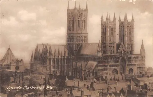 uk38424 lincoln cathedral real photo uk lot 17 uk