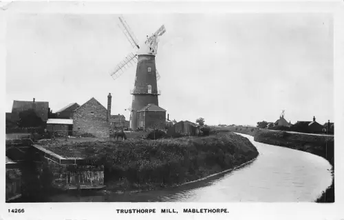 uk40288 trusthorpe mill mablethorpe echtfoto uk Lincolnshire