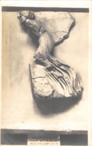 BR74911 Echtfoto Postkarte Skulptur Wagenlenker Mausoleum Griechenland