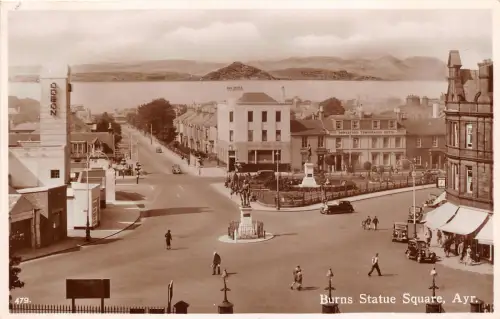 uk51337 brennt statue quadrat ayr schottland echtfoto uk odeon kino theater