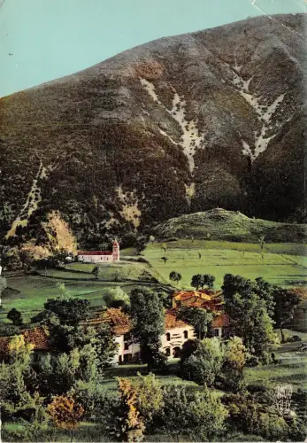 BR3392 La Garde De Castellane l Hotel Pelardy l eglise et la montagne france