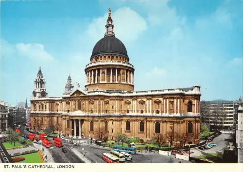 B102803 st paul s cathedral london double decker bus uk