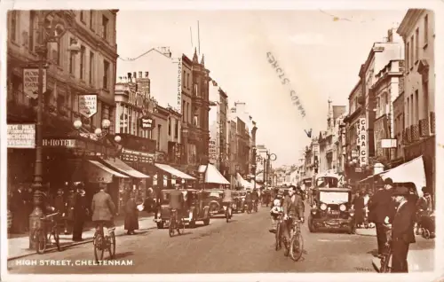 BR75063 Fahrrad Auto Voiture Echtfoto High Street Cheltenham UK