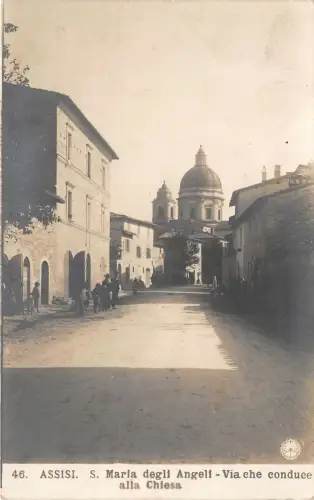 Lot106 assisi s maria degli angeli via che conduce alla chiesa italy