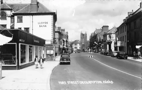 BR74304 lloyds for street okehampton car voiture real photo uk