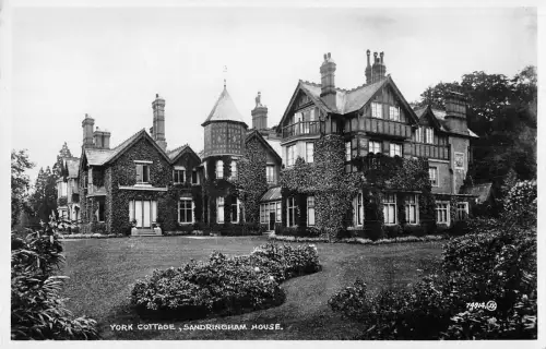 uk22082 york cottage sandringham house real photo uk