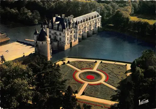 B83082 chenonceaux i et l vue aerienne sur le jardin de catherine de medi france