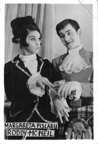 BC43342 Margareta Paslaru Roddy McNeil Schauspieler Schauspieler Grafik Foto 9x7cm
