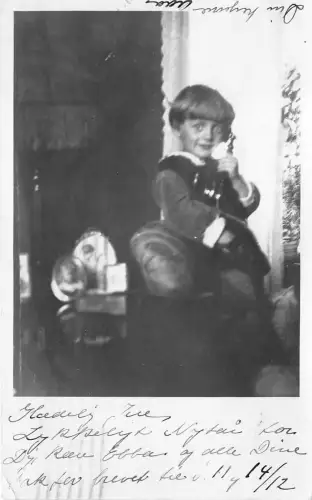 B4099 Dänemark Kleine Kinder telefonieren 1924 Vorder-/Rückseitenscan