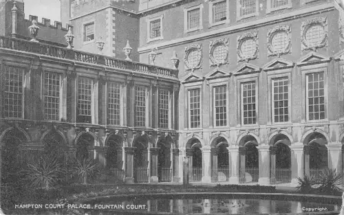 uk20478 Fountain Court Hampton Court Palace London Echtfoto UK