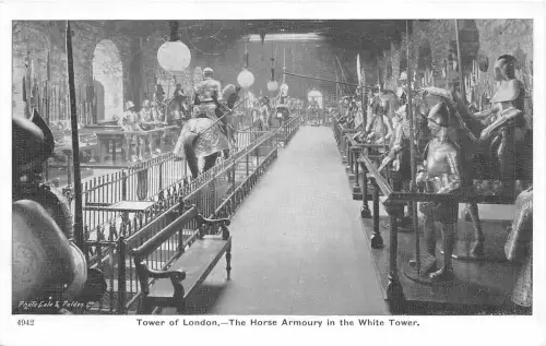Lot237 UK Tower of London The Horse Armoury in the White Tower Postkarte