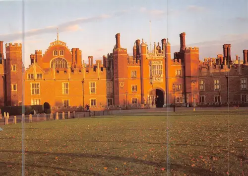 uk48874 west front hampton court palace london uk