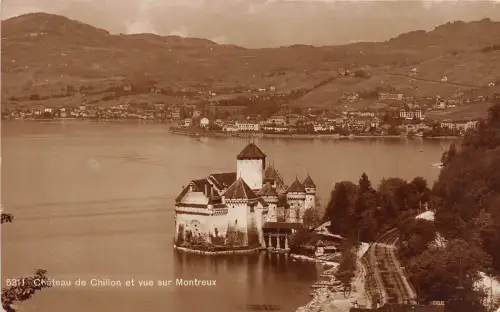 B38334 Chateau de Chillon et vue sur Montreux Schweiz