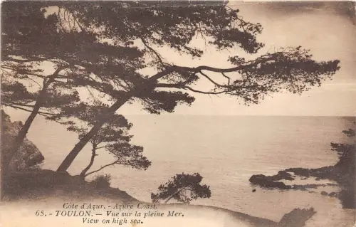 B5556 Toulon vue sur la pleine Mer