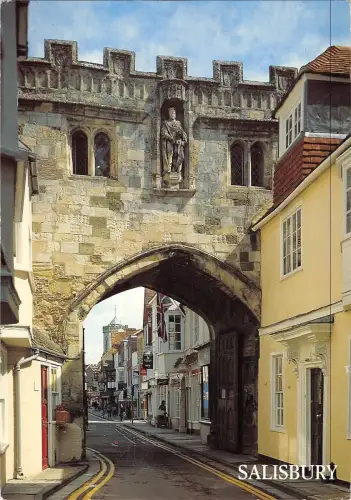 BR82954 Salisbury High Street Gate UK