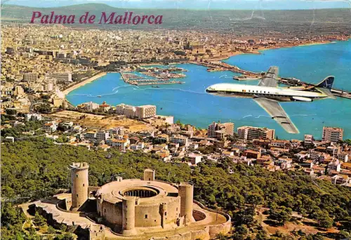 B25852 Palma de Mallorca Flugzeug gebogen