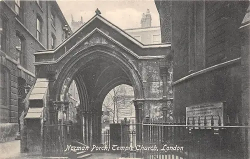 BR61939 norman porch temple church london uk