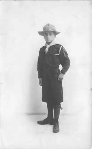 uk41536 boy scout london hammersmith real photo uk