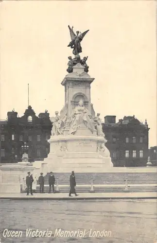 uk19401 queen victoria memorial london real photo uk