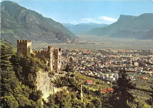 B36026 Meran Brunnenburg Schloss Fontana Italien