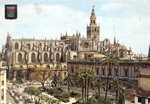 B64055 Sevilla Giralda und Domwagen Voitures Spanien