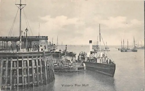 BR64448 victoria pier hull ship bateaux uk