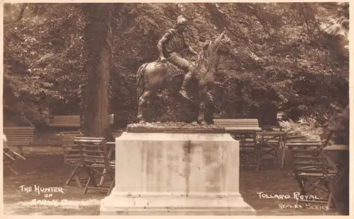 uk32462 the hunter tollard royal real photo uk