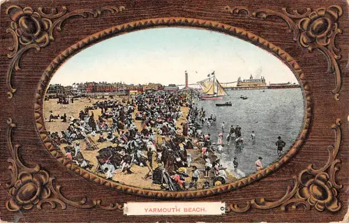 uk32385 yarmouth beach uk