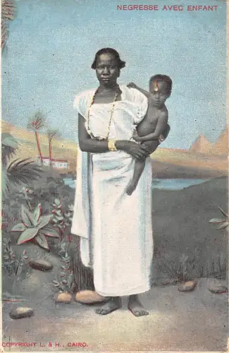 uk33409 negresse avec enfant uk cairo egypt folklore types africa