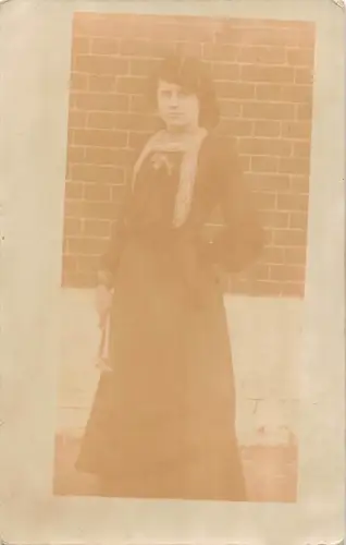 uk33477 british social history real photo uk