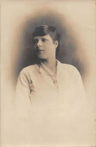 uk33476 british social history real photo uk