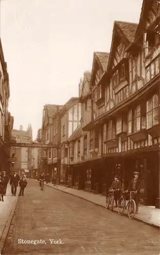 BR63298 Stone Gate York Echtfoto Fahrrad UK