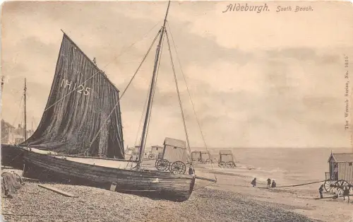 BR61937 South Beach Schiff Bateaux Aldeburgh UK