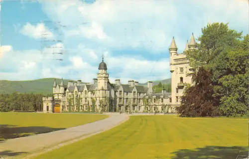uk6937 balmoral castle royal deeside scotland uk