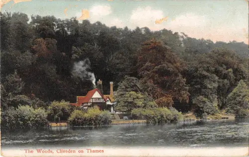 uk32922 the woods cliveden on thames uk