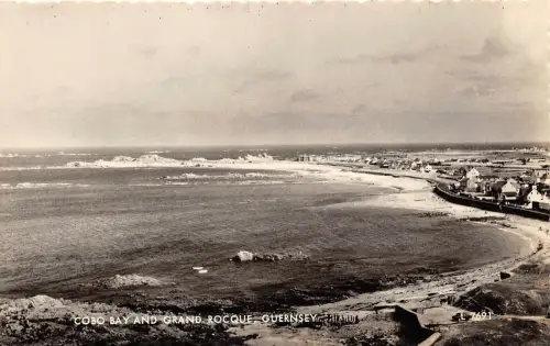 BR61621 Cobo Bay und Grand Roque Guernsey Kanalinseln Echtfoto UK