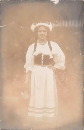 uk33508 Mädchen Echtfoto UK England Kostüm Folklore Sozialgeschichte