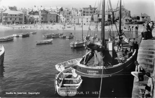uk32765 the harbour st ives uk