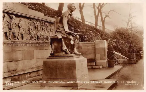 B90799 scotland edinburgh scottish american war memorial west princes street