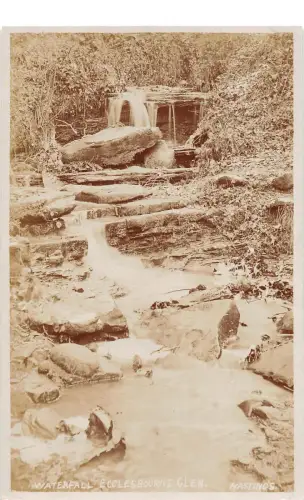 uk32402 wasserfall ecclesbourne glen echtfoto uk