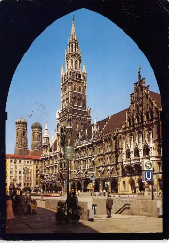 B40504 Rathaus und Dom München Deutschland