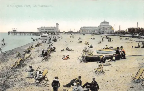 uk33532 wellington pier gt yarmouth uk