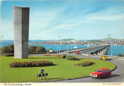 uk47226 tay road bridge dundee scotland uk