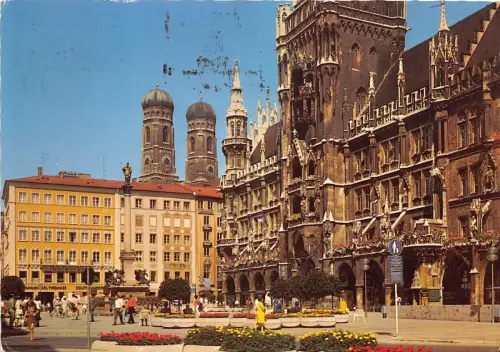 B83434 münchen marienplatz mit rathaus germany