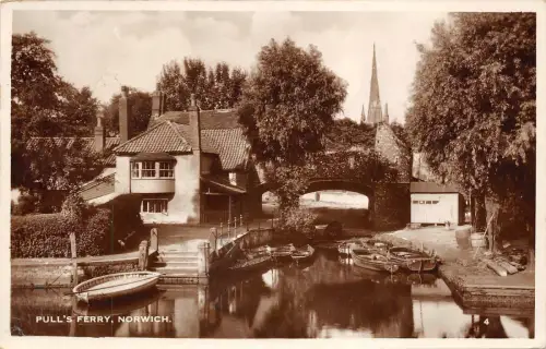 BR64176 Pull S Ferry Norwich Echtfoto UK